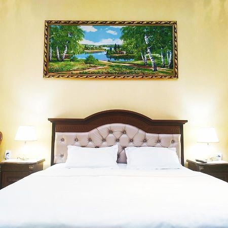 Happy House Hotel Salor Bagian luar foto