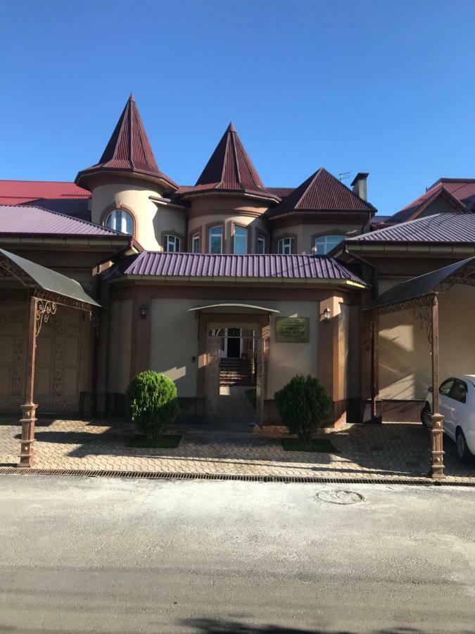 Happy House Hotel Salor Bagian luar foto