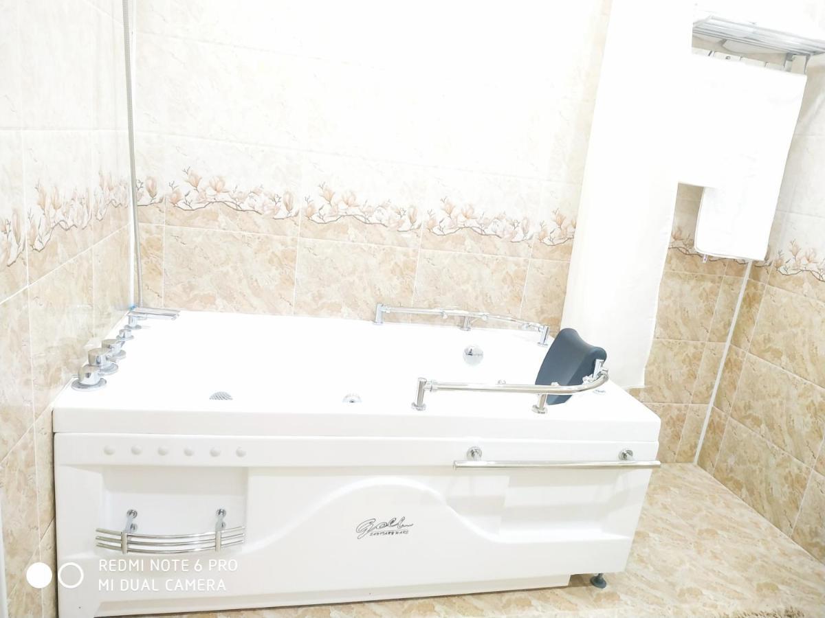 Happy House Hotel Salor Bagian luar foto