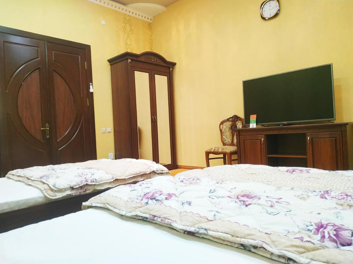Happy House Hotel Salor Bagian luar foto