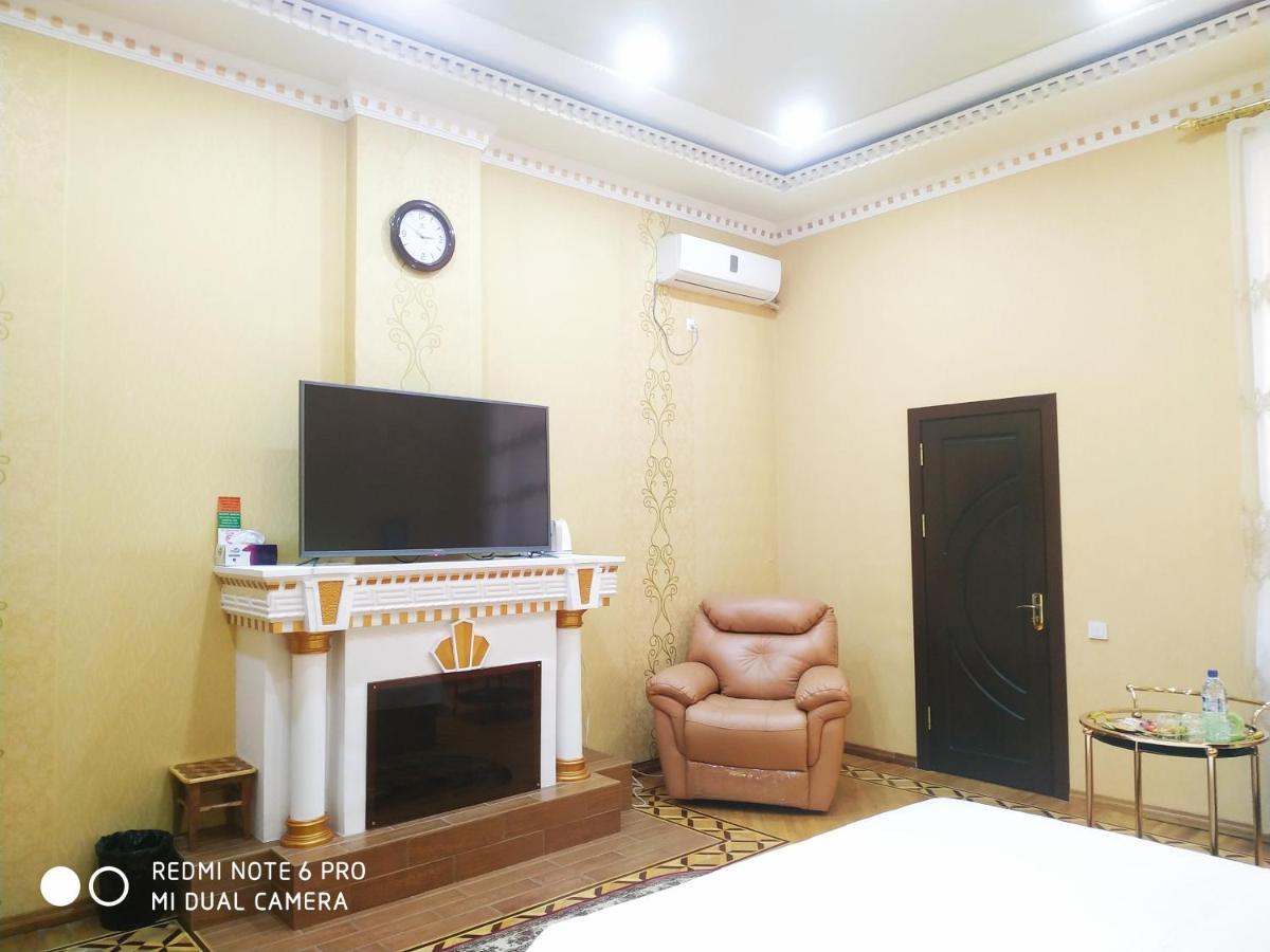 Happy House Hotel Salor Bagian luar foto