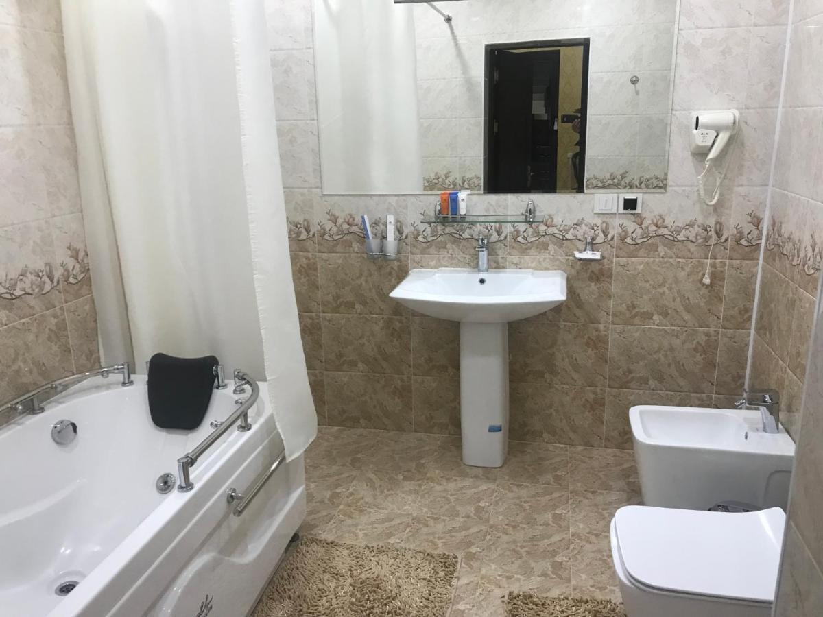 Happy House Hotel Salor Bagian luar foto
